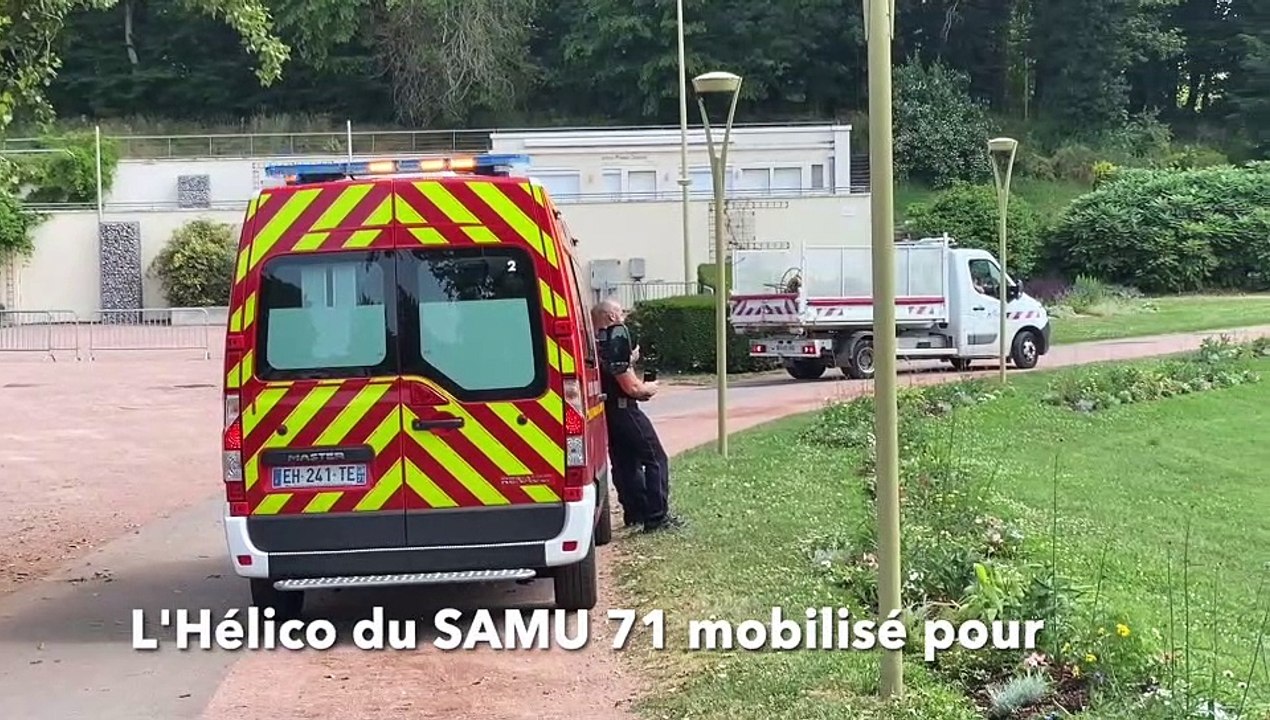 LE CREUSOT : L'hélico du SAMU dans le Parc de la Verrerie