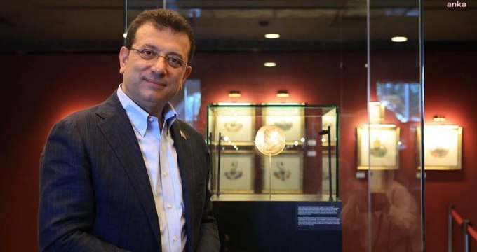 İBB, Londra'dan getirdiği Fatih Sultan Mehmet madalyonunu Panorama 1453 Tarih Müzesi'nde sergiliyor