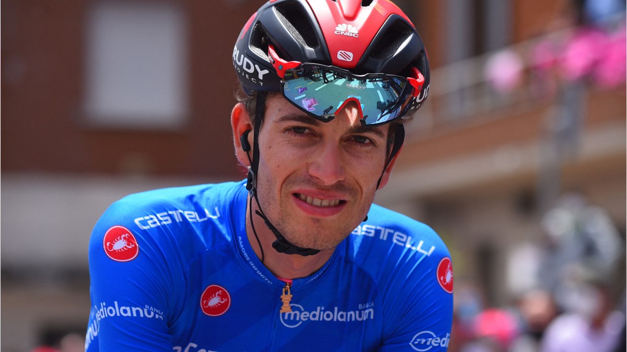GALA VIDEO - Mort tragique du cycliste Gino Mäder à 26 ans après une chute : ce que l'on sait