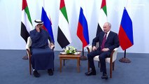 شاهد: الرئيس الروسي يستقبل نظيره الإماراتي في سان بطرسبرغ