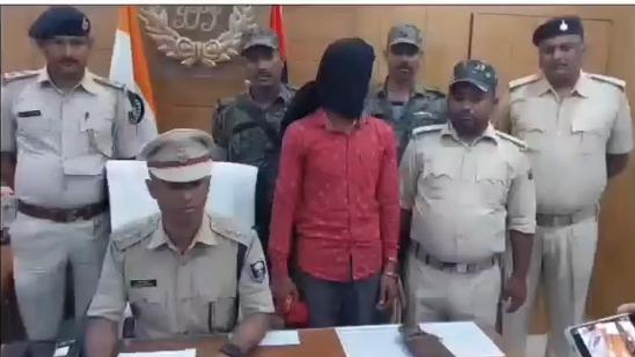 बड़ी कार्रवाई: हथियार जिंदा कारतूस के साथ कुख्यात अपराधी गिरफ्तार, मचा हड़कंप