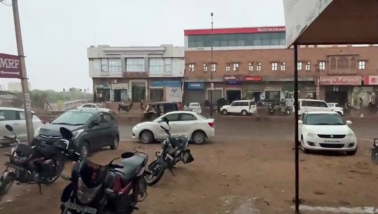 Cyclone Biparjoy Update: Video- आसमान में छाए आ...