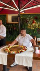 Yasin_Cengiz_e_%C3%96zel_D%C3%B6ner_Servisimizi_Nas%C4%B1l_Buldunuz__(720p)