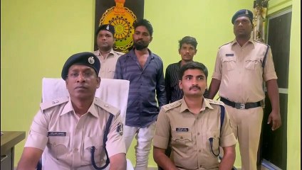 Two accused of robbing 25 thousand and caught the delinquent boy by