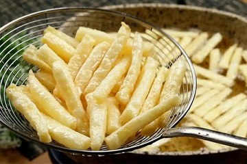 دراسة حديثة تكشف أن المأكولات المطبوخة والمقلية بشكل متكرر قد تسبب السرطان.. إليكم التفاصيل