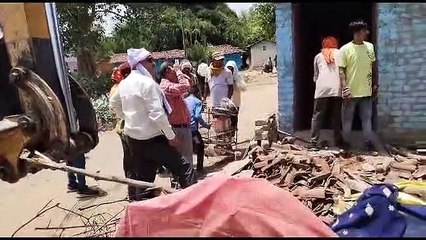 वार्ड नंबर 42 व 43 में सरकार जमीन पर अवैध अतिक्रमण के खिलाफ निगम ने की कार्रवाई