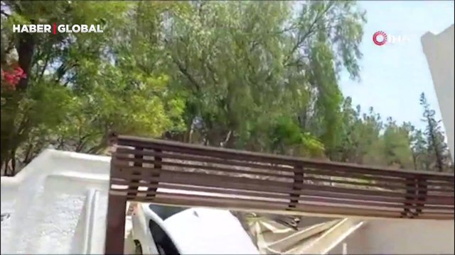 Muğla'da, fren yerine gaza basan sürücü, otomobiliyle komşusunun bahçesine uçtu