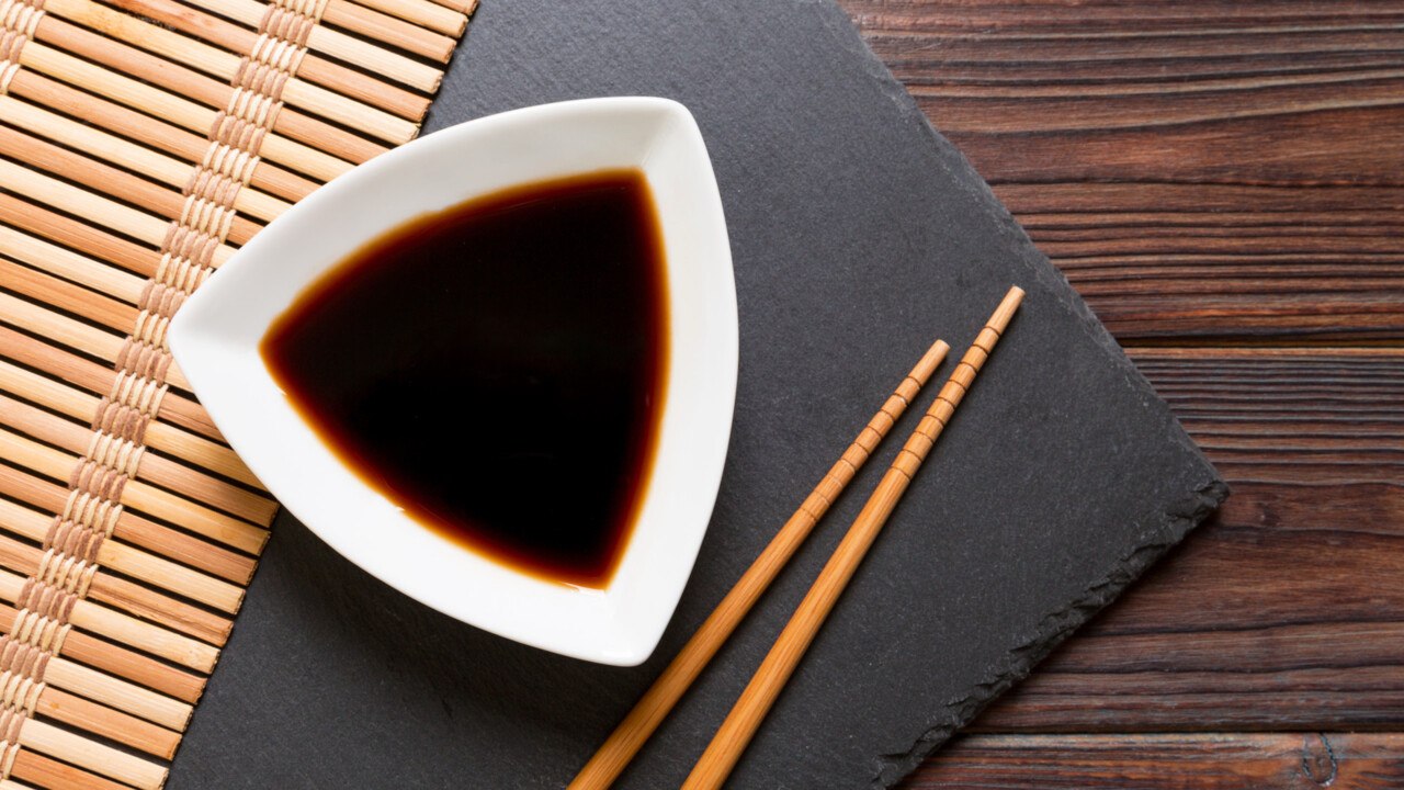 8 Foods That Can Make You Dehydrated and Feel ExtraThirsty video