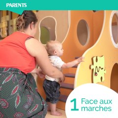 Son premier toboggan Parents