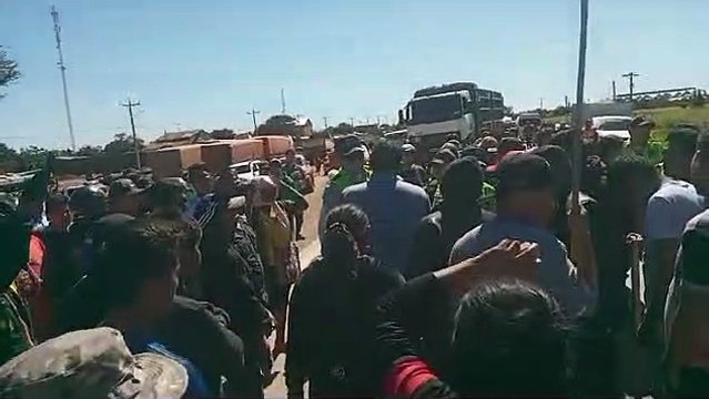 Bloqueo en Cuatro Cañadas: Comunarios denuncian que no reciben ayuda tras inundaciones