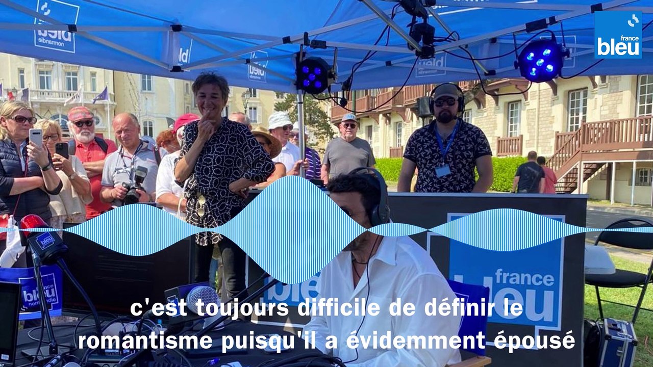 "Il n'y a rien de gnan-gnan à être romantique, à être délicat, à être élégant."