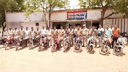 एक नाबालिग समेत दो के कब्जे से चोरी की 11 बाइकें बरामद