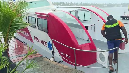 Ambulance boat serves lagoon residents in Ivory Coast