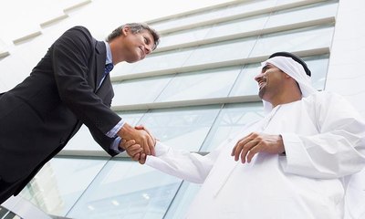 الإمارات تؤجل تنفيذ الغرامات لغير المشتركين في "التأمين ضد التعطل عن العمل"