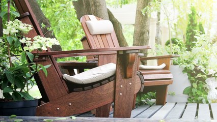 4 Signs It's Time To Buy New Porch Furniture, According To An Expert