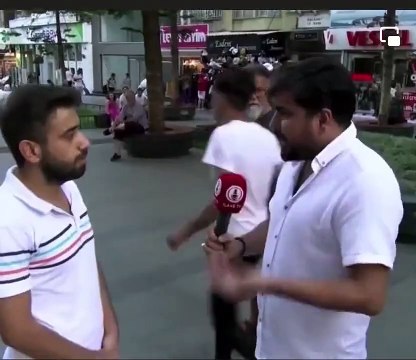 Bankamatik faresine röportaj yaptığı esnada büyük şok!