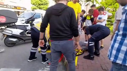 Une moto et une voiture sont entrées en collision : 1 blessé