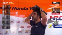 Attention images violentes : L'accident de Johann Zarco victime d'une glissade du sextuple champion du monde de MotoGP Marc Marquez, lors de la séance d'essais libres du Grand Prix d'Allemagne