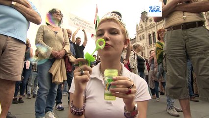 Lehrer am Limit: Massenprotest vor dem Parlament in Budapest