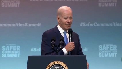 Biden, silah konuşmasını, "Tanrı Kraliçe'yi korusun adamım" diye bitirdi