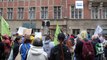 Ativistas protestam em Berlim contra projeto de lei sobre o clima