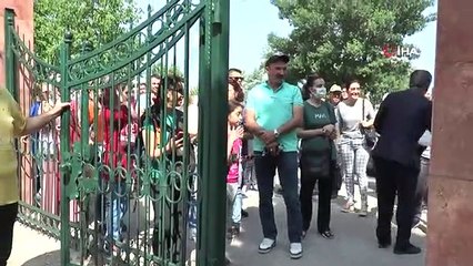 Adaylar YKS'de veliler dışarda ter döktü