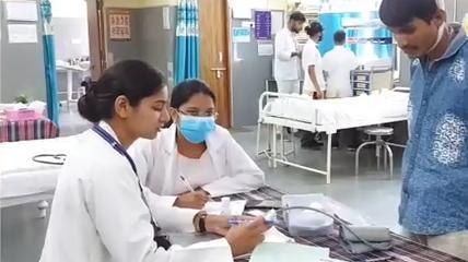 बैतूल: बीच बचाव करना युवक को पड़ा महंगा,हुआ ये हाल, देखें विडियो