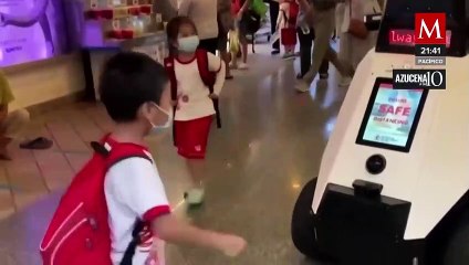 Ya trabajan los primeros robots policías en Singapur