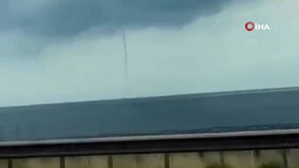 İZMİR'DE İKİ AYRI NOKTADA HORTUM PANİĞİ