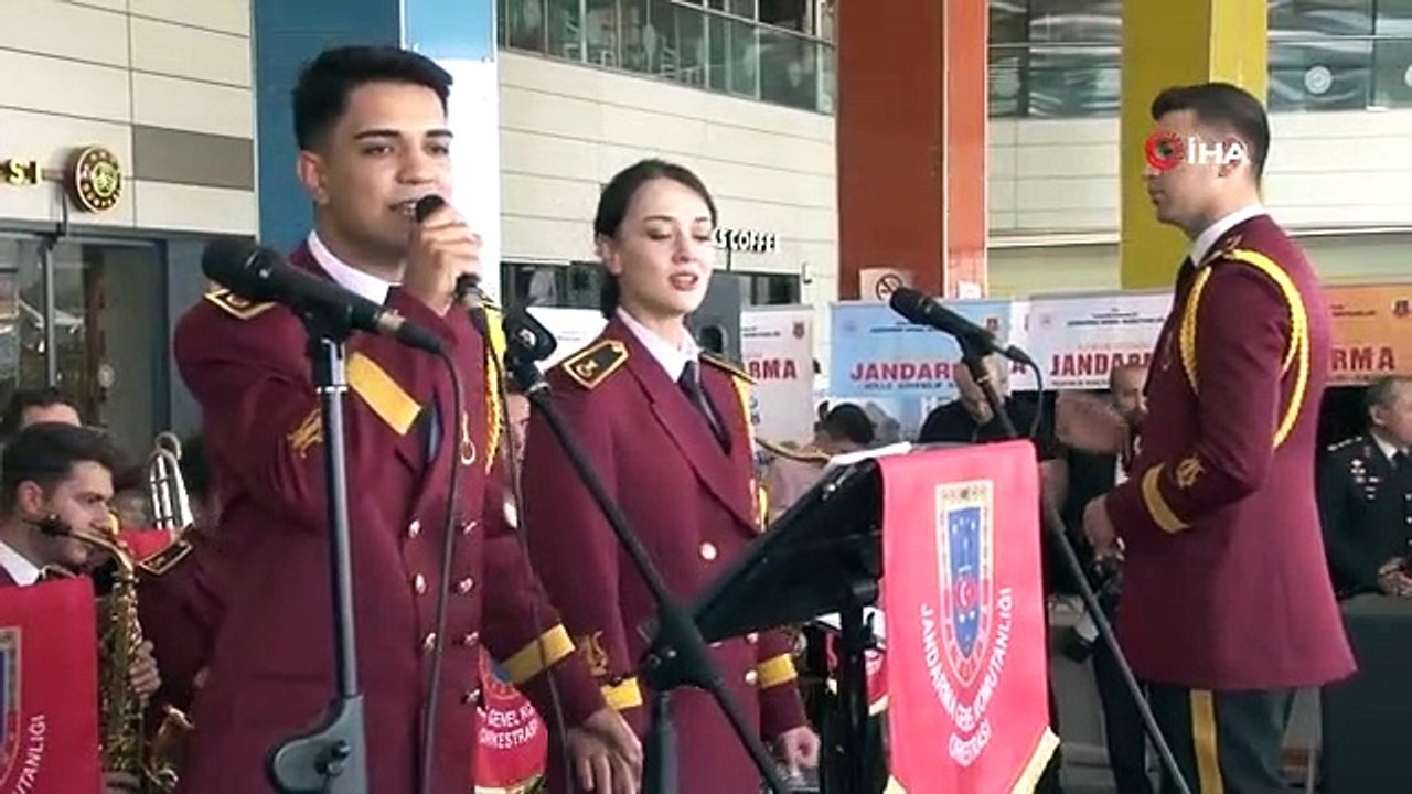 Jandarma Genel Komutanlığı 184. kuruluş yıl dönümünde Ankara'da bando konseri verdi