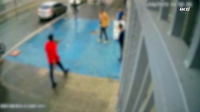Motorista atropela suspeito de furto, e depois carro é depredado