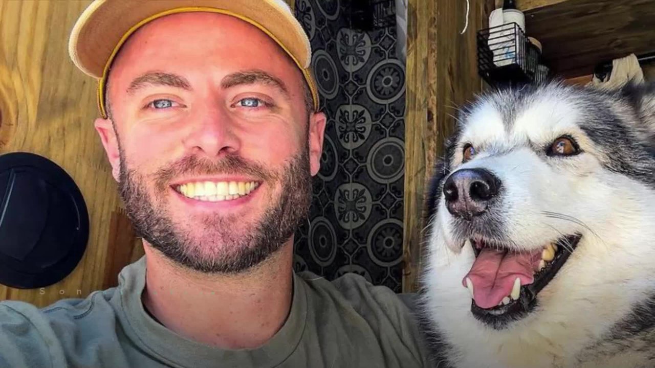 Voici -"Je savais qui j'attendais" : Axel (MAPR6) a retrouvé l'amour et adresse une sublime déclaration à sa compagne (1)