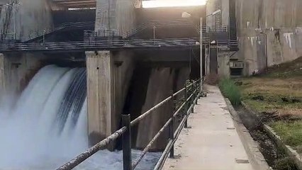 राजीव सागर बांध परियोजना से बावनथड़ी नदी में छोड़ा पानी