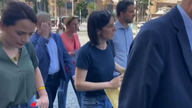 Il corteo M5s a Roma con Conte contro la precarietà. E spunta Schlein