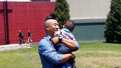 People Try Awesomely Bad Haircuts For the First Time