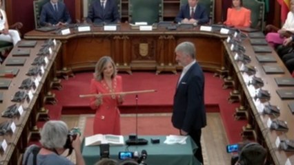 El PP se impone en la mayoría de ayuntamientos y el PSOE logra a última hora Barcelona