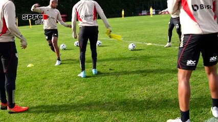 São Paulo entra em campo de treino visando jogo contra o Athletico-PR