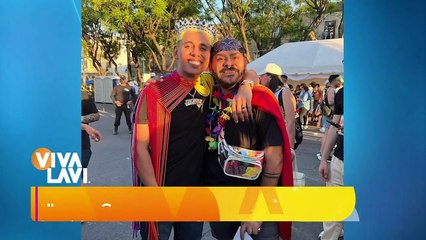 Jhonny Caz feliz de estar en la marcha por la diversidad