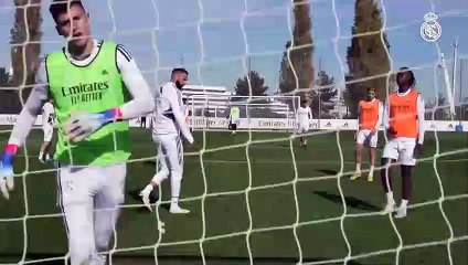 D'où à où! Eden Hazard fait ses adieux au football