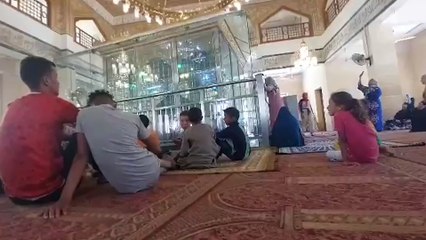 توافد المريدين والمحبين على مقام أبو الحسن الشاذلى