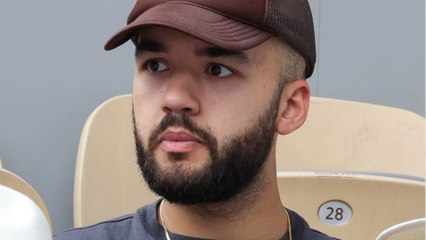 Voici - Oli partage une photo de son père en compagnie d'une grande star du football