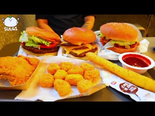 ASMR MUKBANG Korean Beef Bulgogi Burger, Cheeseburger, Korean Spicy Chicken LOTTERIA in Hongdae, Korea.