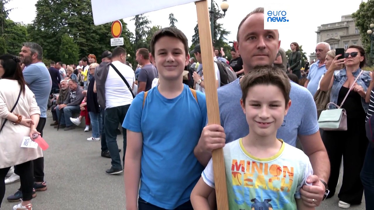 Autobahn-Blockade in Belgrad: Anti-Gewalt-Proteste weiten sich aus