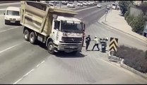 Trafik polisi hayat kurtardı