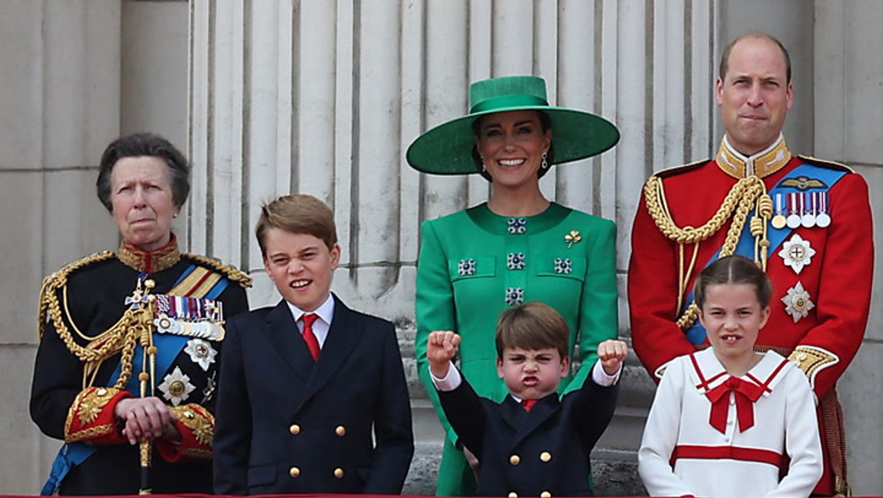 Prinz louis bei „trooping the colour“: diese lustigen bilder müsst ihr gesehen haben