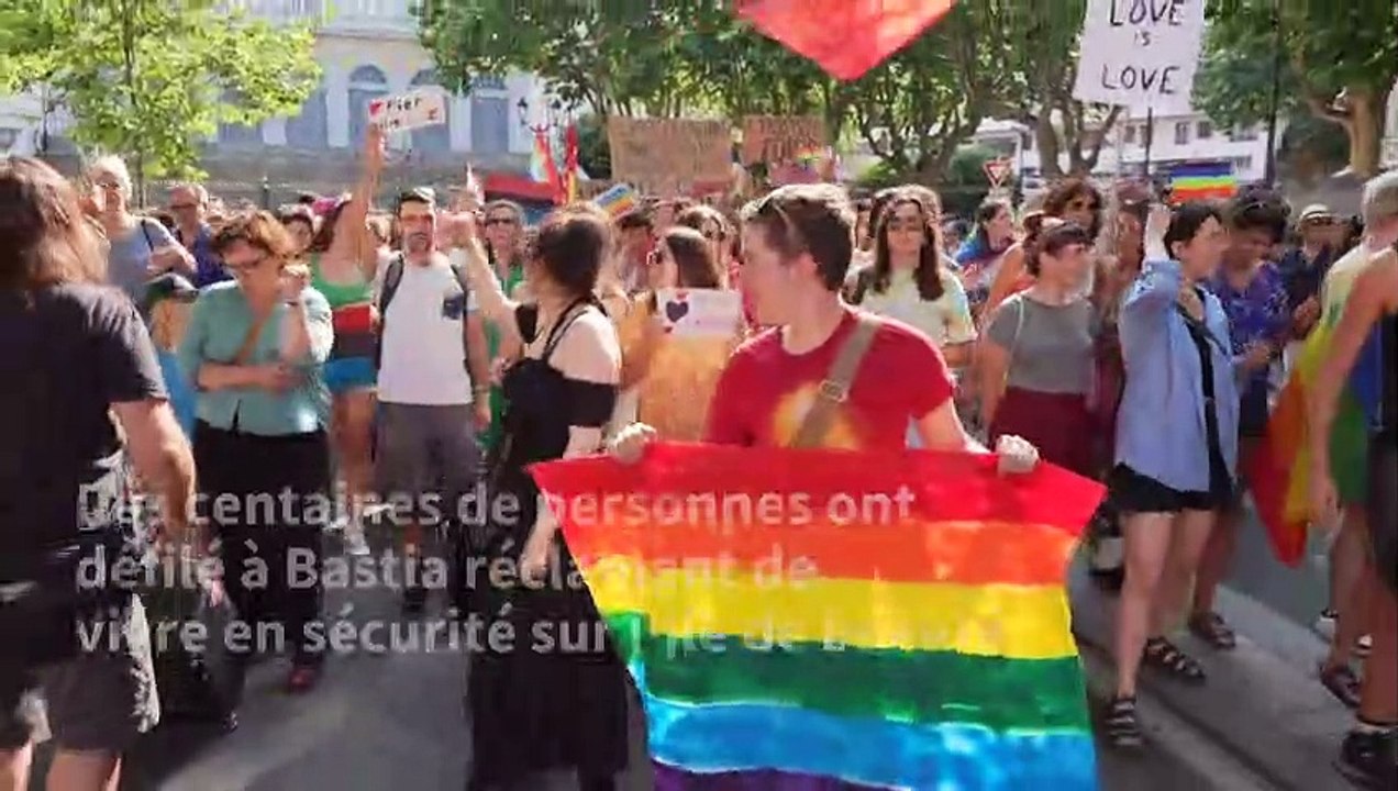 Première marche des fiertés LGBT en Corse