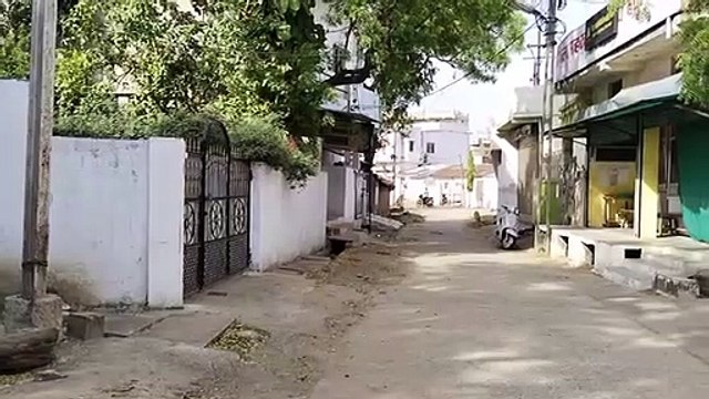 प्रेशर कम होने से जरूरत का पानी नहीं मिल रहा, चारों ओर फैली गंदगी भी बनी परेशानी