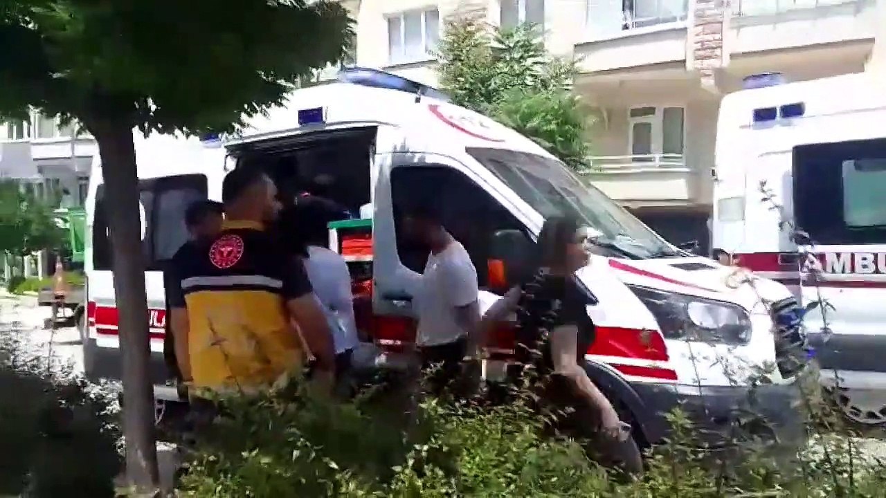 Çorum'da yangın paniği: 6 kişi hastaneye kaldırıldı