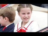 La jolie robe rouge de la princesse Charlotte est un doux clin d'œil à son jeune frère, le prince Lo