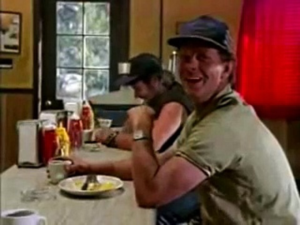 Trucks : Les camions de l'enfer Bande-annonce (FR)